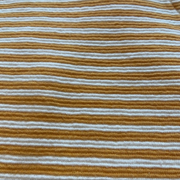 Yellow and white sleeveless top with cut-out back detail - Picture 3 of 5